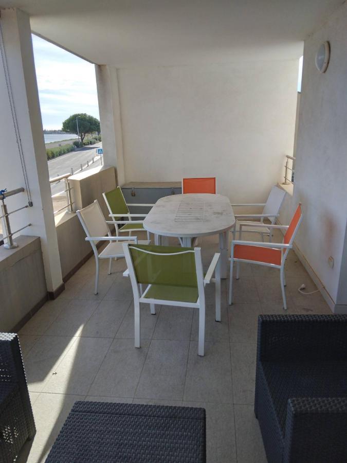 Appartement F3 en bordure de l étang de thau Marseillan  Extérieur photo