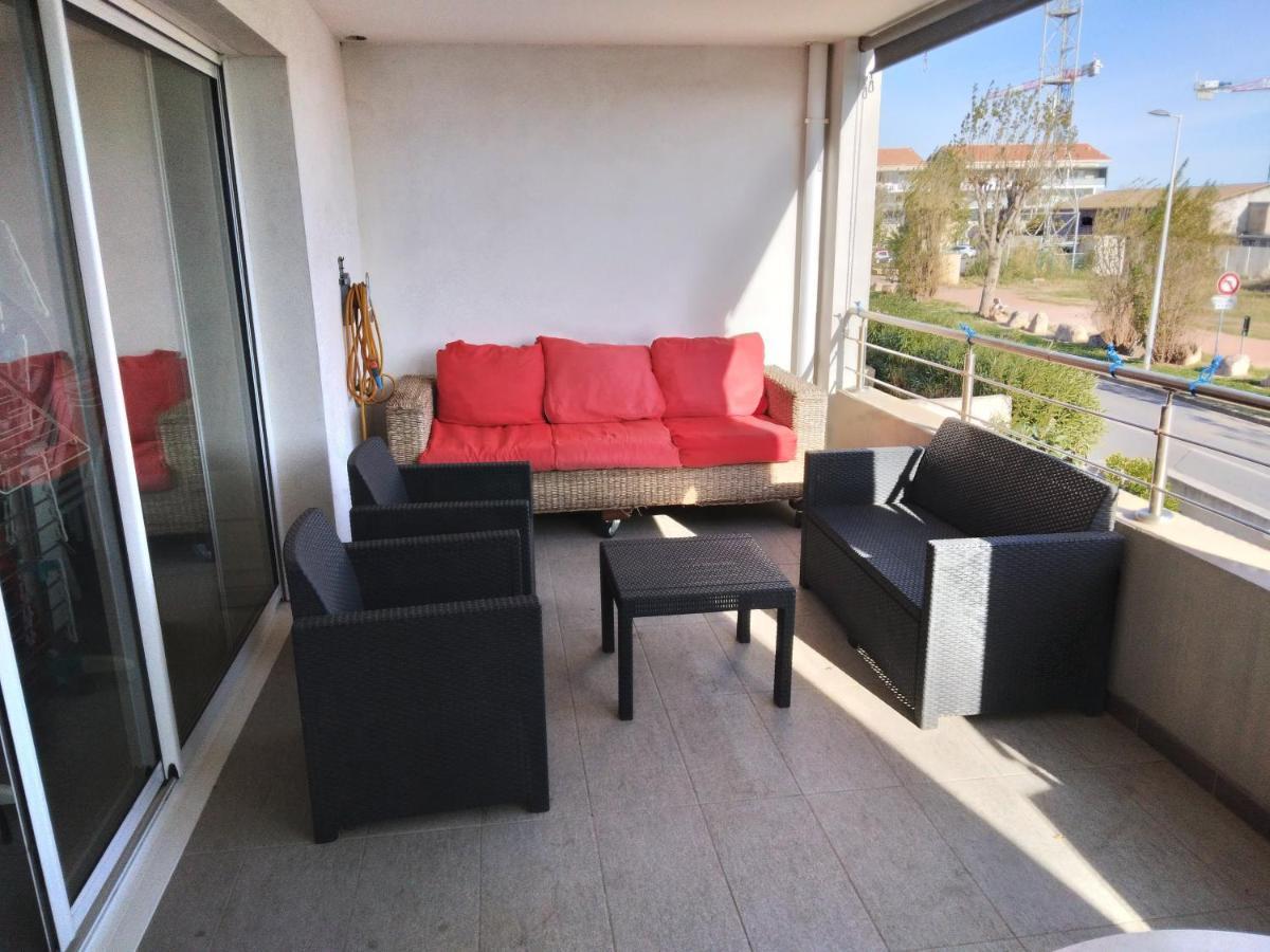 Appartement F3 en bordure de l étang de thau Marseillan  Extérieur photo