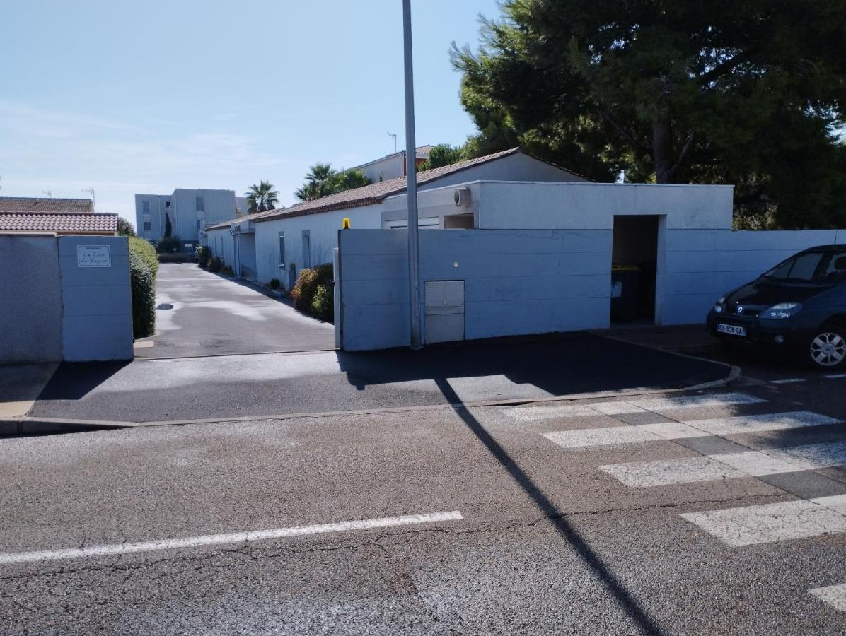 Appartement F3 en bordure de l étang de thau Marseillan  Extérieur photo
